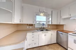 135 SW 2nd St, Warrenton, OR 97146 - Photo 20