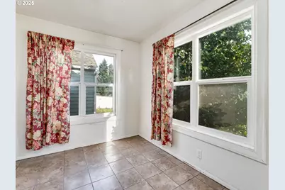 375 SW Spruce St, Willamina, OR 97396 - Photo 16