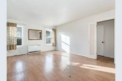 375 SW Spruce St, Willamina, OR 97396 - Photo 8