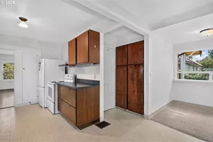 422 W 11th St, The Dalles, OR 97058 - Photo 12