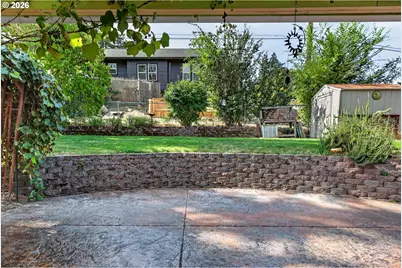 422 W 11th St, The Dalles, OR 97058 - Photo 26