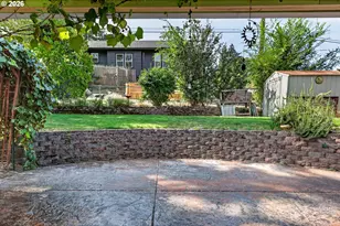422 W 11th St, The Dalles, OR 97058 - Photo 26