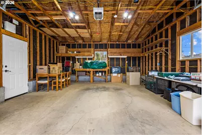 1100 SW 2nd Ave, Mill City, OR 97360 - Photo 28