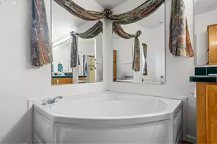 1100 SW 2nd Ave, Mill City, OR 97360 - Photo 20