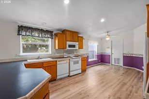 1100 SW 2nd Ave, Mill City, OR 97360 - Photo 8