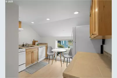 2311 SW 6th Ave #8B, Camas, WA 98607 - Photo 4