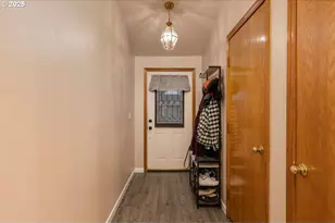 959 SW Oriole St, McMinnville, OR 97128 - Photo 6