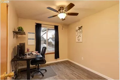 959 SW Oriole St, McMinnville, OR 97128 - Photo 16