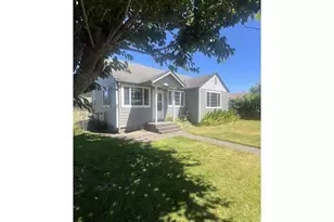 2035 Cedar Ave, Reedsport, OR 97467 - Photo 2