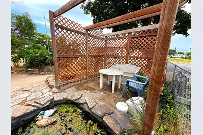 209 W Broadway St, Goldendale, WA 98620 - Photo 4