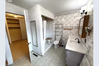 209 W Broadway St, Goldendale, WA 98620 - Photo 24