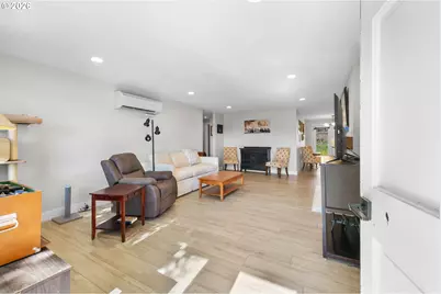 7975 SE Roots Rd, Milwaukie, OR 97267 - Photo 6