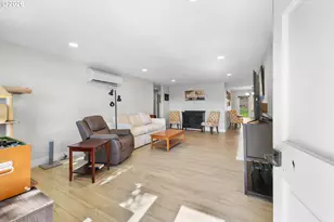 7975 SE Roots Rd, Milwaukie, OR 97267 - Photo 6