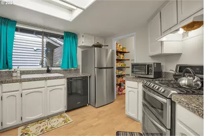 218 Cervantes #B, Lake Oswego, OR 97035 - Photo 8