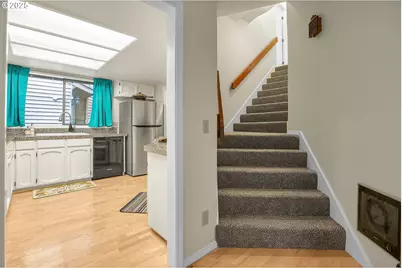 218 Cervantes #B, Lake Oswego, OR 97035 - Photo 16