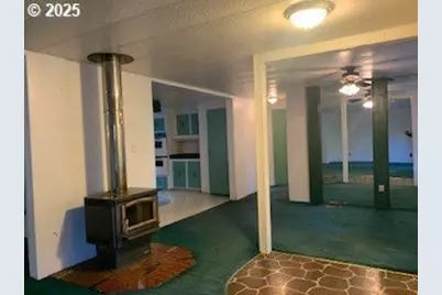 5979 Willis Creek Rd, Winston, OR 97496 - Photo 10