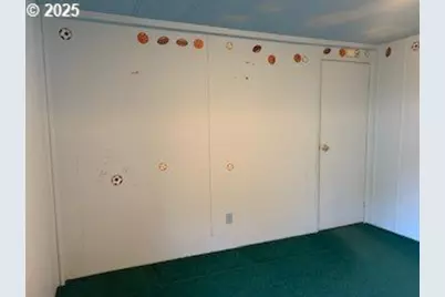 5979 Willis Creek Rd, Winston, OR 97496 - Photo 22