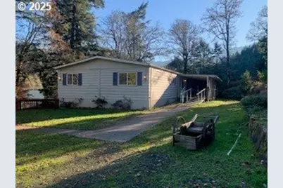 5979 Willis Creek Rd, Winston, OR 97496 - Photo 2