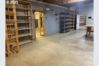 5979 Willis Creek Rd, Winston, OR 97496 - Photo 28