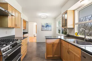 2780 SW West Point Ave, Portland, OR 97225 - Photo 16