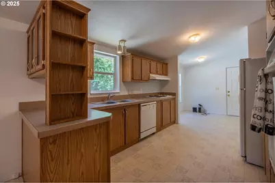 87428 McTimmons Ln, Bandon, OR 97411 - Photo 14