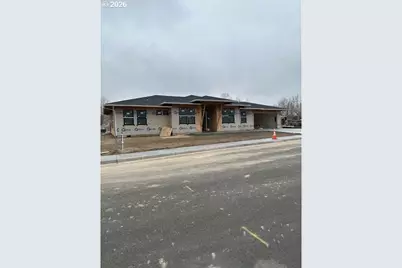 904 SW 43rd St, Pendleton, OR 97801 - Photo 2