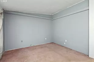 5510 E St, Springfield, OR 97478 - Photo 8