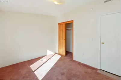 5510 E St, Springfield, OR 97478 - Photo 18