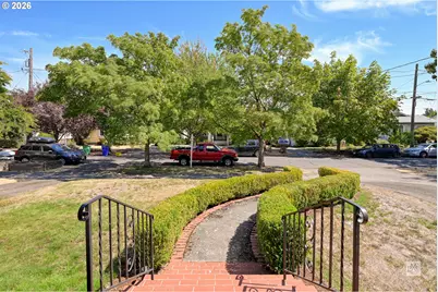 3405 NE 46th Ave, Portland, OR 97213 - Photo 10