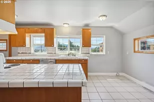 1205 N Main Ave, White Salmon, WA 98672 - Photo 22