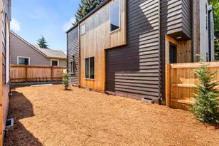 4891 NE Cesar E Chavez Blvd, Portland, OR 97211 - Photo 12