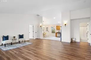 1580 8th St, Astoria, OR 97103 - Photo 4