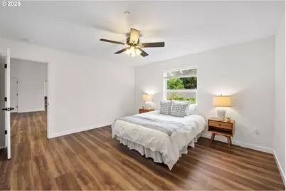 1580 8th St, Astoria, OR 97103 - Photo 28