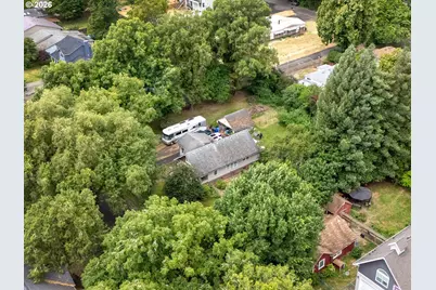 6611 NE Chestnut St, Hillsboro, OR 97124 - Photo 10