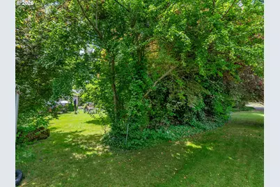 6611 NE Chestnut St, Hillsboro, OR 97124 - Photo 16