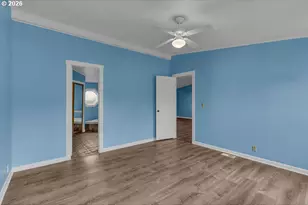 12450 SW Fischer Rd, Portland, OR 97224 - Photo 16