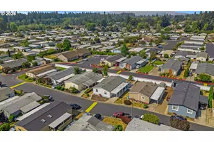 12450 SW Fischer Rd, Portland, OR 97224 - Photo 24
