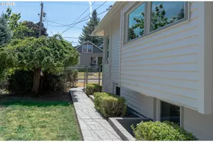 2027 N Webster St, Portland, OR 97217 - Photo 38