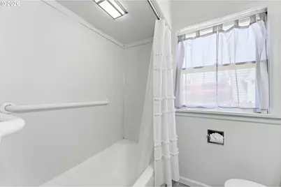 1709 NE Dallas St, Camas, WA 98607 - Photo 8