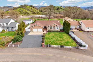 269 Bailey Dr, Roseburg, OR 97471 - Photo 46