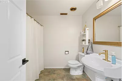 1308 NW Garden St, Roseburg, OR 97471 - Photo 30