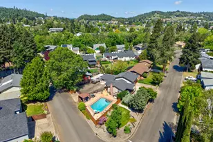 1308 NW Garden St, Roseburg, OR 97471 - Photo 40