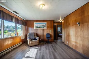 1726 Johnson St, North Bend, OR 97459 - Photo 2