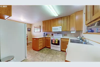 545 Hassett St, Brookings, OR 97415 - Photo 8
