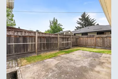 2040 N Rosa Parks Way, Portland, OR 97217 - Photo 16