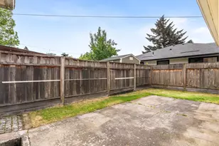 2040 N Rosa Parks Way, Portland, OR 97217 - Photo 16
