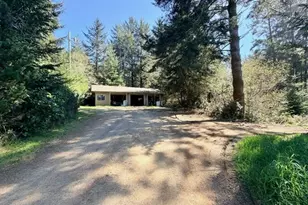 95717 Pinewood Ln, Brookings, OR 97415 - Photo 40