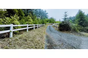 95717 Pinewood Ln, Brookings, OR 97415 - Photo 2