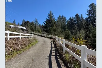 95717 Pinewood Ln, Brookings, OR 97415 - Photo 36