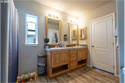 5270 Crystal St, Salem, OR 97305 - Photo 14